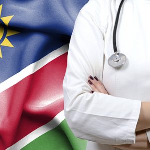 Ärztin vor Flagge Namibia