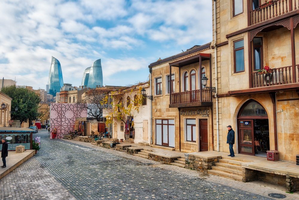 Baku-Flammentürme und Altstadt