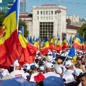 Proteste in der Hauptstadt Chișinău mit vielen Moldau-Fahnen