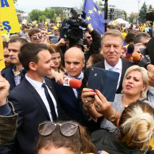 Der rumänische Präsident im Wahlkampf-Getümmel von 2019