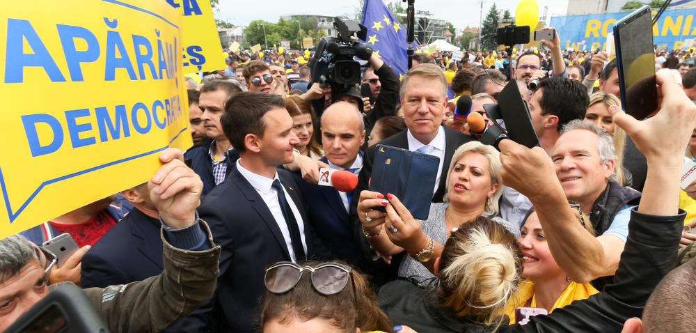 Der rumänische Präsident im Wahlkampf-Getümmel von 2019