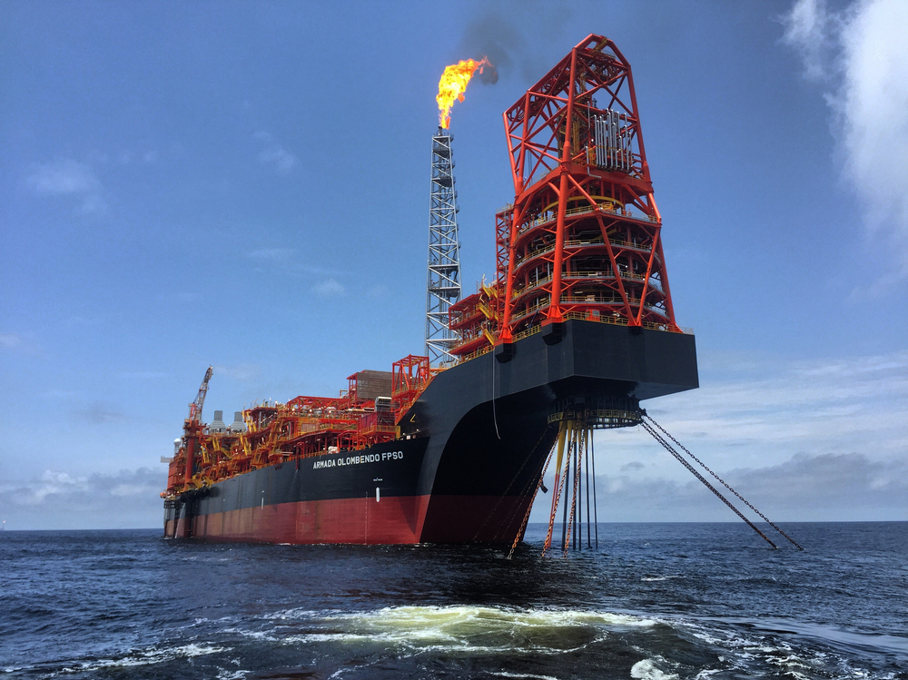 Floating Production Storage Offloading (FPSO) im Meer vor Angola